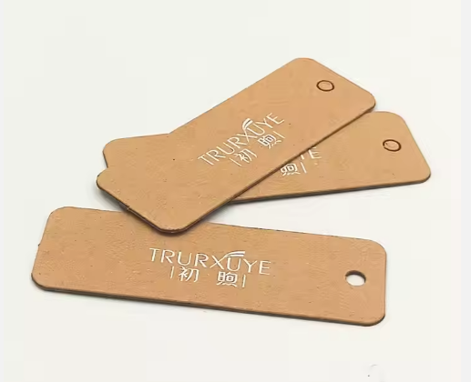 Manufacturer Custom Thick White Paper Swing Garment Label Hang Tags Recyclable Luxury Custom Tags Cardboard Labels for Clothing