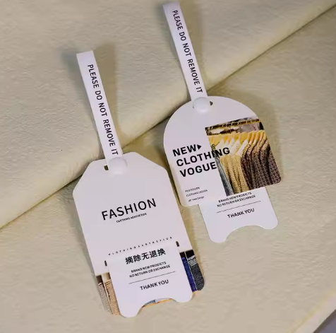 Flying Labels Foil Garment Tags Custom logo Tag White Swing Ticket Gold Foil Stamping logo hang Tag for Jeans and Clothing