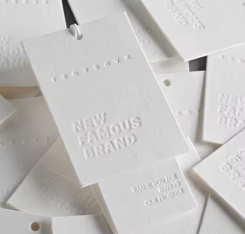 Flying Labels Foil Garment Tags Custom logo Tag White Swing Ticket Gold Foil Stamping logo hang Tag for Jeans and Clothing