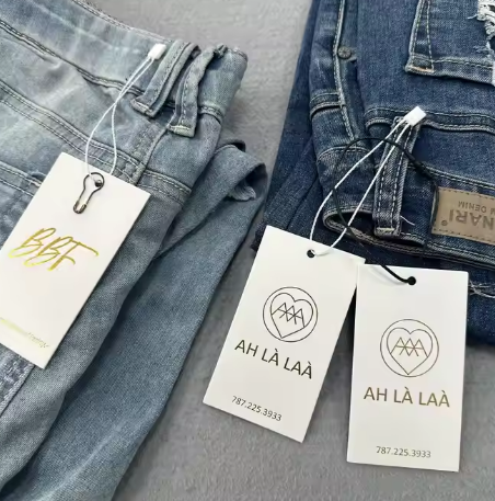 High Quality Custom Clothing Hanging Label Tag Printed Logo White Square Paper Hang Tag for Clothing Brand Hang Tags