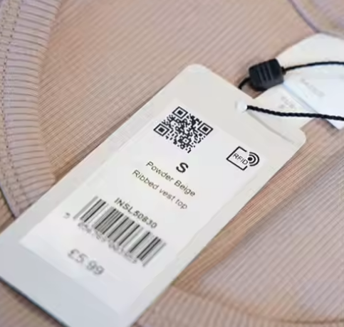 China Factory Price Low MOQ Custom Clothing hang Tag Embossed Hangtags for Clothing Eco-Friendly Recyle Hang Tag Swing hang Tag