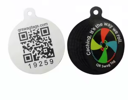 Recyclable Red Heavy-Duty Waterproof Hang Tags with Attached String Writable Plastic Shipping Tags for Bags & Accessories